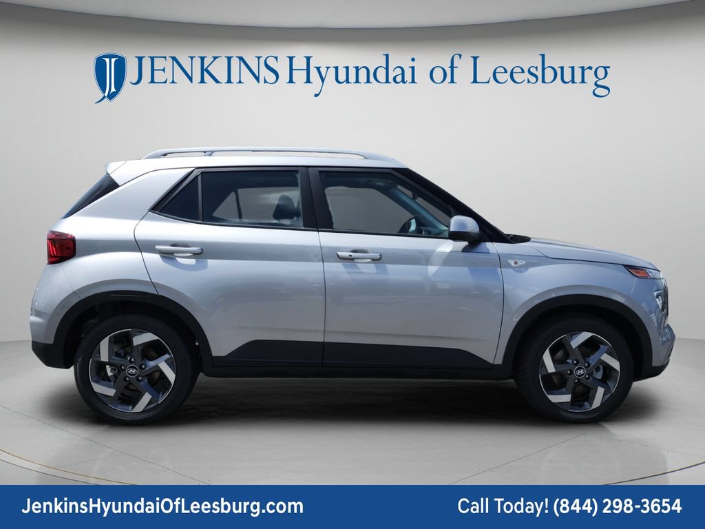 New 2026 Hyundai Venue SEL FWD image 3