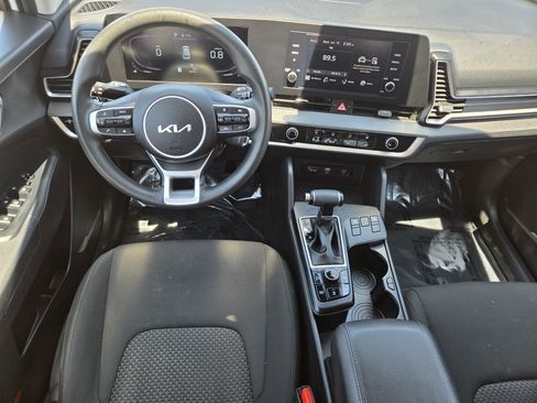 Used 2023 Kia Sportage LX AWD/4WD image 11