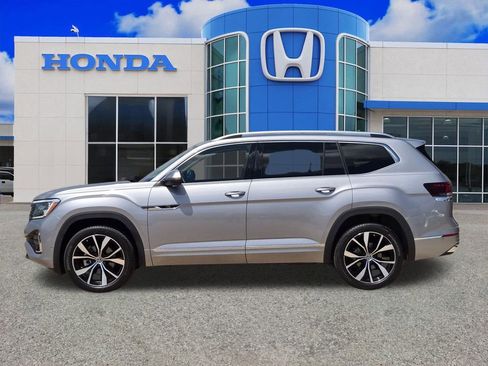 Used 2025 Volkswagen Atlas SEL Premium R-Line AWD/4WD image 6