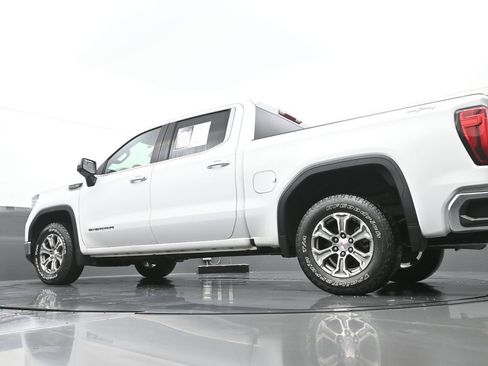 Used 2023 GMC Sierra 1500 SLT image 47