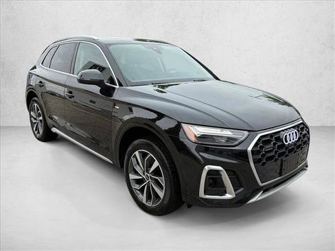 Used 2023 Audi Q5 2.0T Premium Plus w/ Premium Plus Package AWD/4WD image 3
