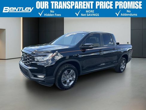 Used 2025 Honda Ridgeline TrailSport image 1