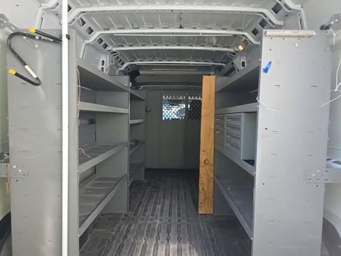 Used 2025 RAM ProMaster 2500 w/ Safety Group FWD image 9