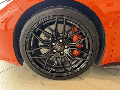 Used 2025 Chevrolet Corvette Z06 w/ Stealth Interior Trim Package RWD image 15