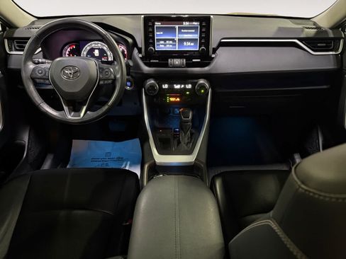 Used 2019 Toyota RAV4 Limited w/ Cold Weather Package FWD image 17