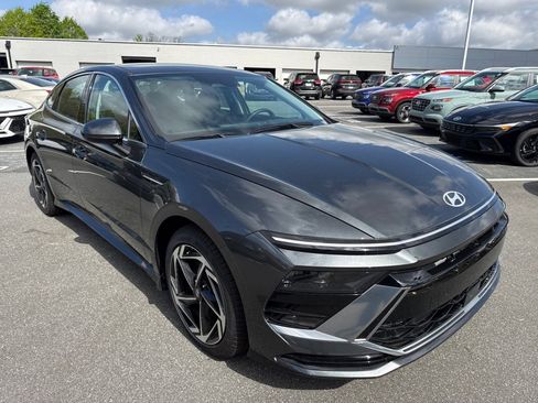New 2026 Hyundai Sonata SEL image 1