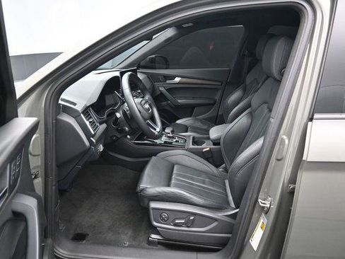 Used 2023 Audi Q5 2.0T Premium Plus w/ Premium Plus Package AWD/4WD image 9