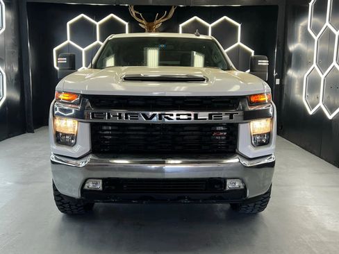 Used 2023 Chevrolet Silverado 2500 LT w/ Convenience Package image 2