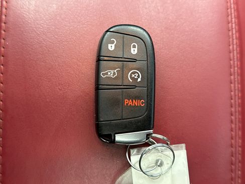 Used 2018 Dodge Durango R/T w/ Technology Group image 27