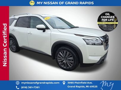 Used 2024 Nissan Pathfinder SL w/ SL Premium Package
