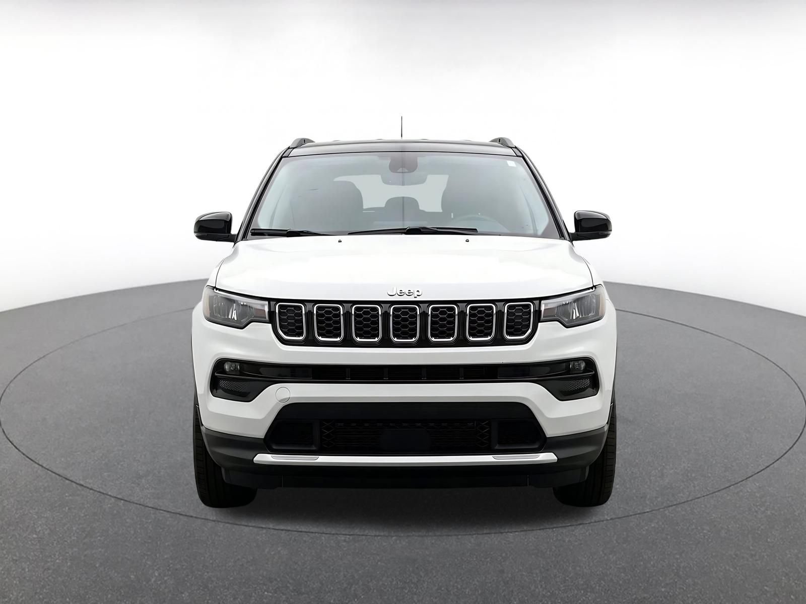Used 2025 Jeep Compass Limited AWD/4WD image 2