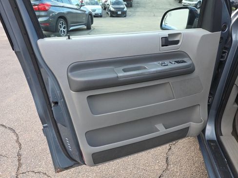 Used 2004 Ford Freestar SEL image 6