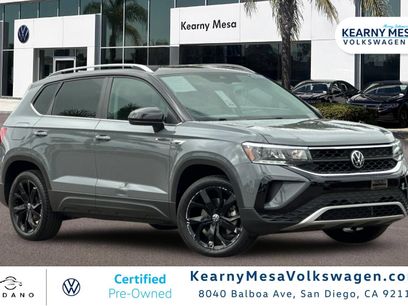 Used 2023 Volkswagen Taos SE w/ Panoramic Sunroof Package