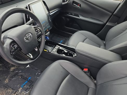 Used 2021 Toyota Prius Prime Limited w/ Carpet Mat Package (TMS) FWD image 7