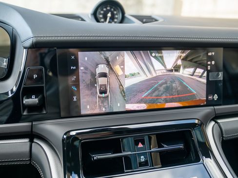 Certified 2025 Porsche Panamera 4 AWD/4WD image 18