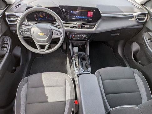 Used 2025 Chevrolet TrailBlazer LT FWD image 26