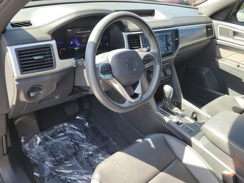 Used 2022 Volkswagen Atlas Cross Sport SE FWD image 20