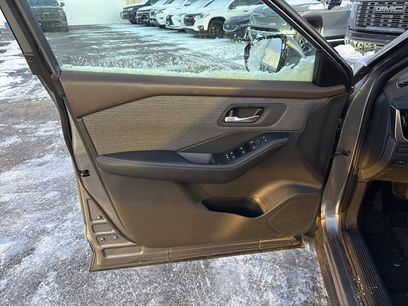 Used 2021 Nissan Rogue SV