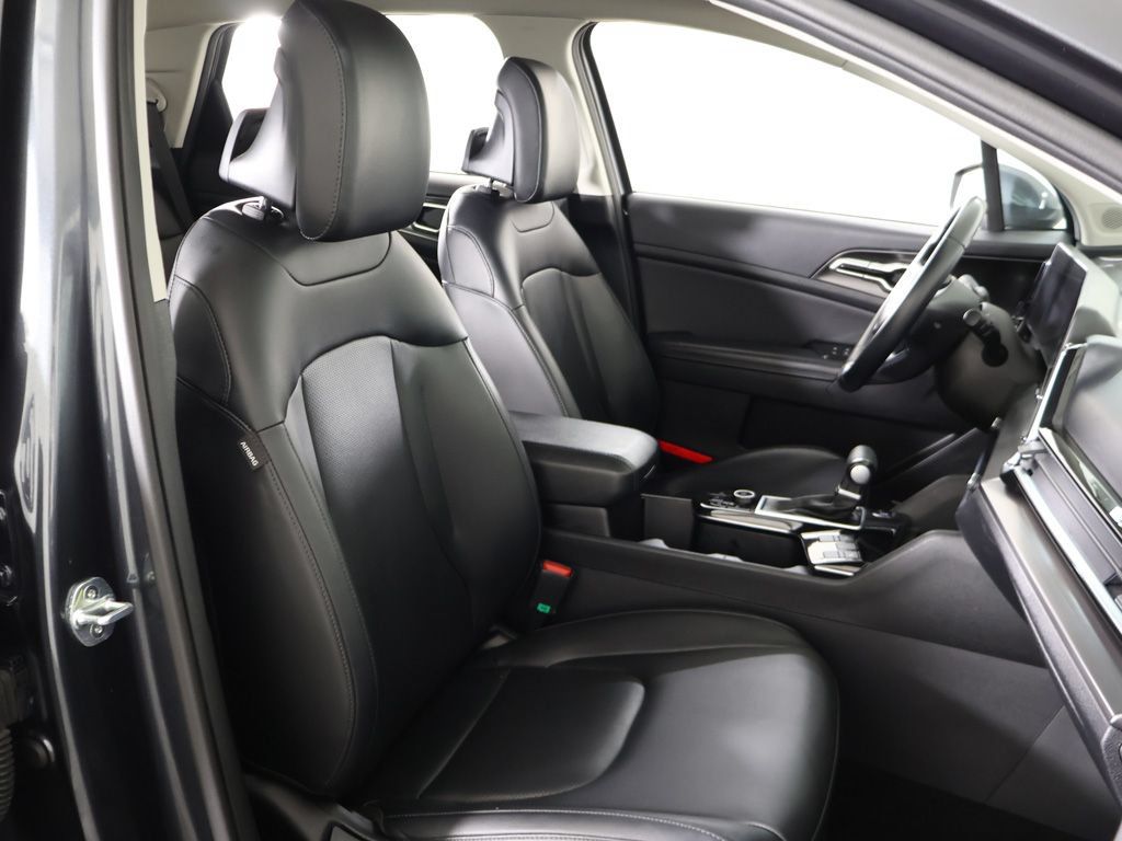Used 2023 Kia Sportage EX FWD image 30