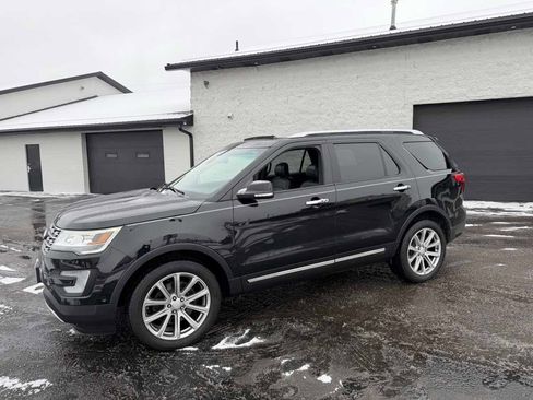 Used 2016 Ford Explorer Limited w/ Equipment Group 301A image 2
