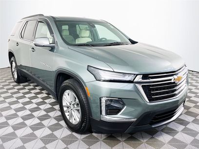 Used 2023 Chevrolet Traverse LT