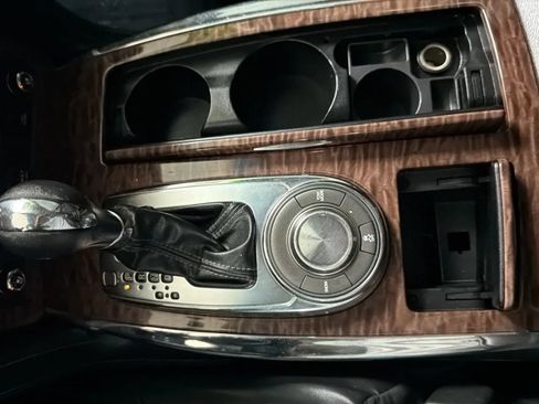 Used 2017 Nissan Armada Platinum RWD image 12