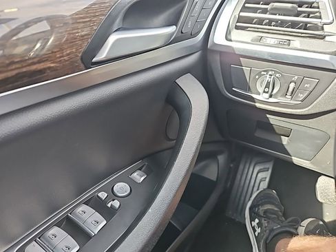 Used 2023 BMW X3 sDrive30i image 21