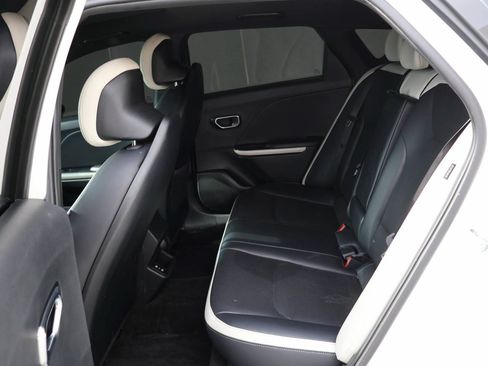 Used 2025 Kia K4 GT-Line w/ GT-Line Premium Package FWD image 11