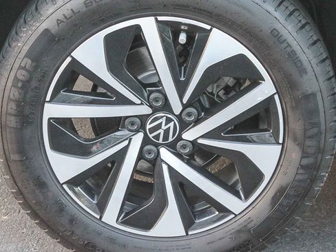 Used 2022 Volkswagen Jetta S image 11