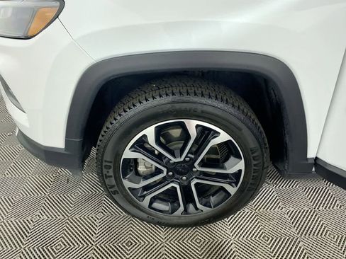 Used 2024 Jeep Compass Limited image 16