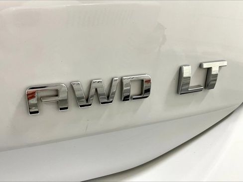 Used 2024 Chevrolet Equinox LT image 8