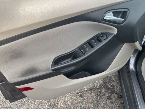Used 2014 Ford Focus SE image 15