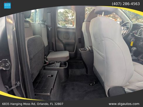 Used 2016 Toyota Tacoma SR image 20