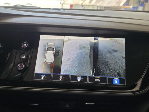 Used 2023 Buick Envision Avenir AWD/4WD image 21
