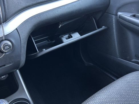 Used 2018 Dodge Journey SXT AWD/4WD image 22