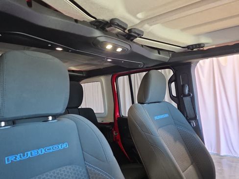 Used 2024 Jeep Wrangler Unlimited Rubicon 4xe AWD/4WD image 19
