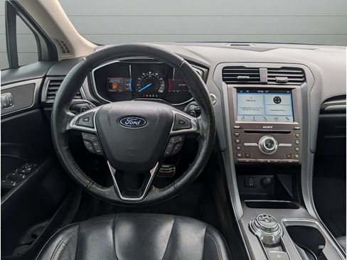 Used 2018 Ford Fusion Titanium AWD/4WD image 25