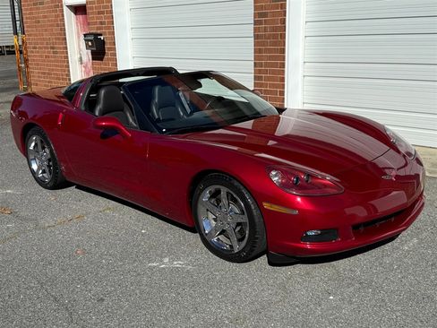 Used 2008 Chevrolet Corvette Coupe w/ Z51 Performance Package image 31
