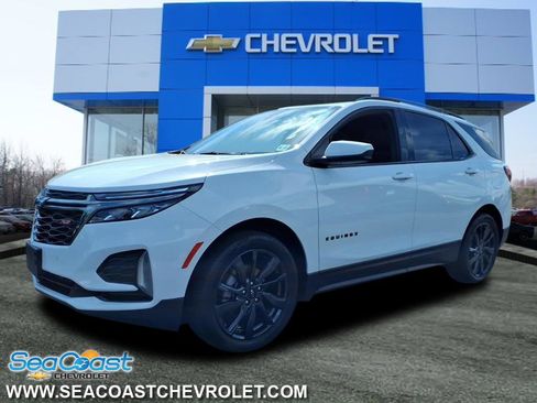 Certified 2022 Chevrolet Equinox RS w/ LPO, Floor Liner Package image 4