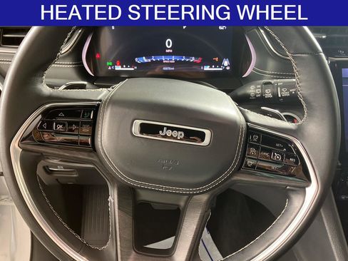 Used 2022 Jeep Grand Cherokee Overland AWD/4WD image 16