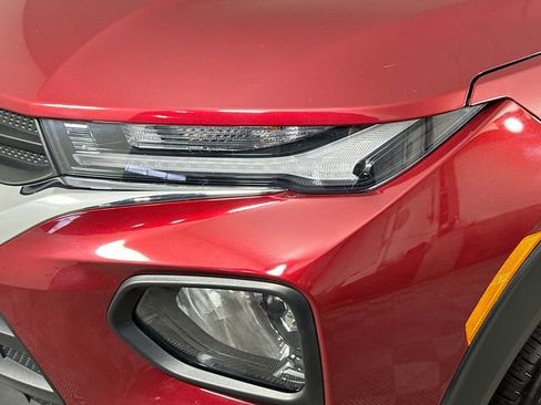 Used 2022 Chevrolet TrailBlazer LT AWD/4WD image 3