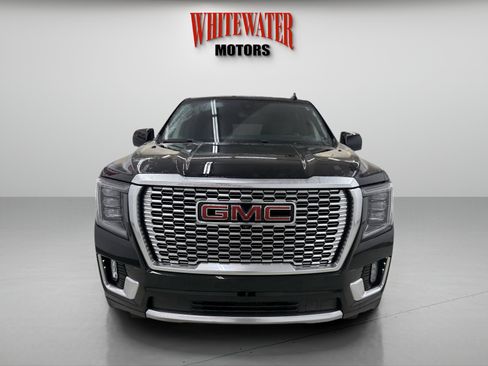 Used 2021 GMC Yukon XL Denali w/ Denali Premium Package image 6