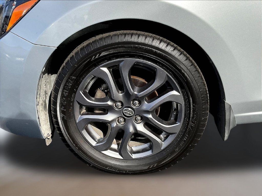 Used 2019 Toyota Yaris LE FWD image 31