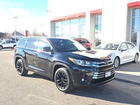 Used 2019 Toyota Highlander Limited w/ Carpet Mat Package (TMS) image 7