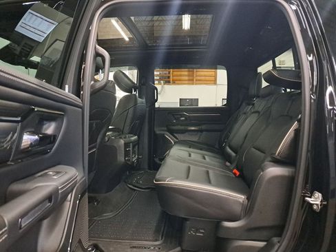 Used 2024 RAM 1500 Limited image 13