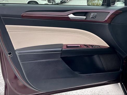 Used 2017 Ford Fusion Titanium image 21