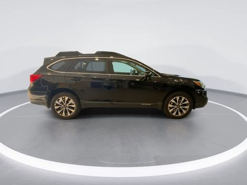 Used 2017 Subaru Outback 2.5i Limited AWD/4WD image 9