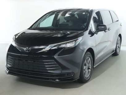 Used 2026 Toyota Sienna LE