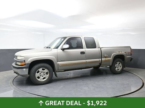 Used 2001 Chevrolet Silverado 1500 LS w/ Firm Ride Suspension Pkg AWD/4WD image 8
