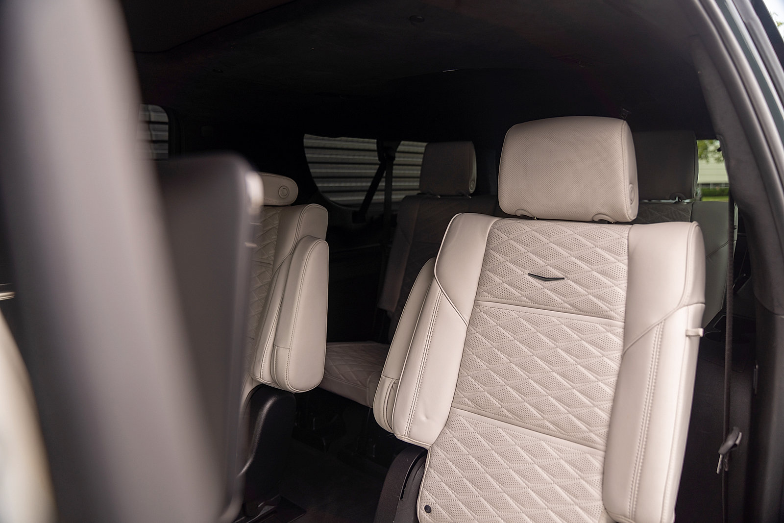 Used 2025 Cadillac Escalade ESV V AWD/4WD image 20